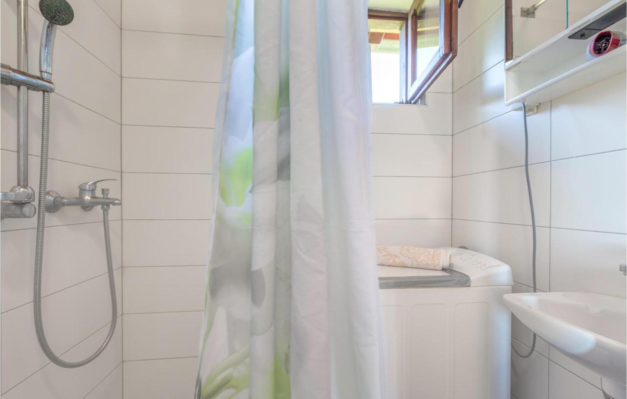 Nice Studio In Pula With Kitchen エクステリア 写真